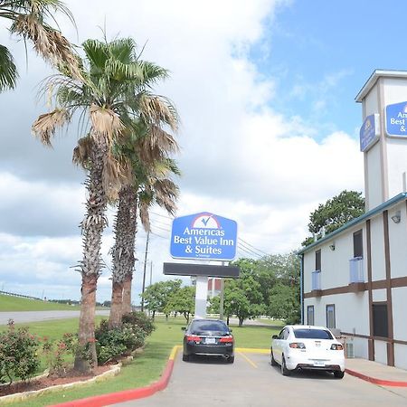 America'S Best Value Inn & Suites - Rosenberg/Houston Buitenkant foto