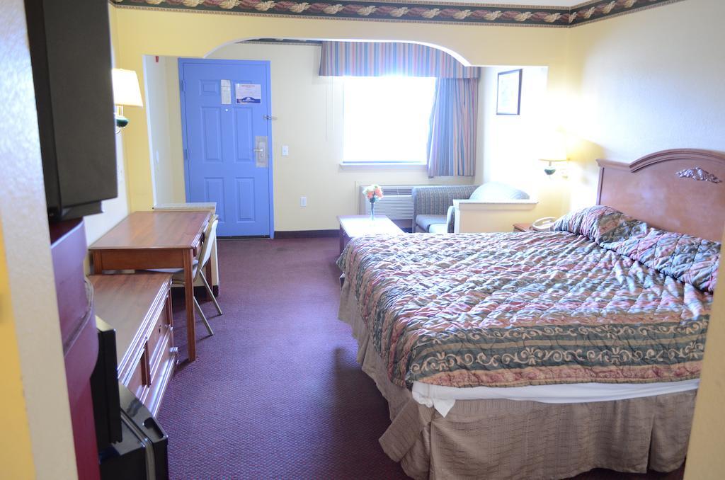 America'S Best Value Inn & Suites - Rosenberg/Houston Buitenkant foto